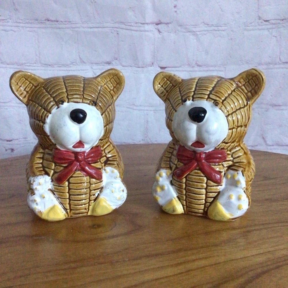 Vintage Teddy Bears Ceramic Salt and Pepper Shaker Pair